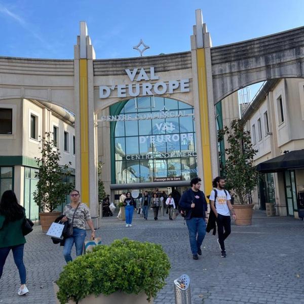 Magic Studio - Disneyland Paris Shopping Village 9 Minutes Chessy  Bagian luar foto
